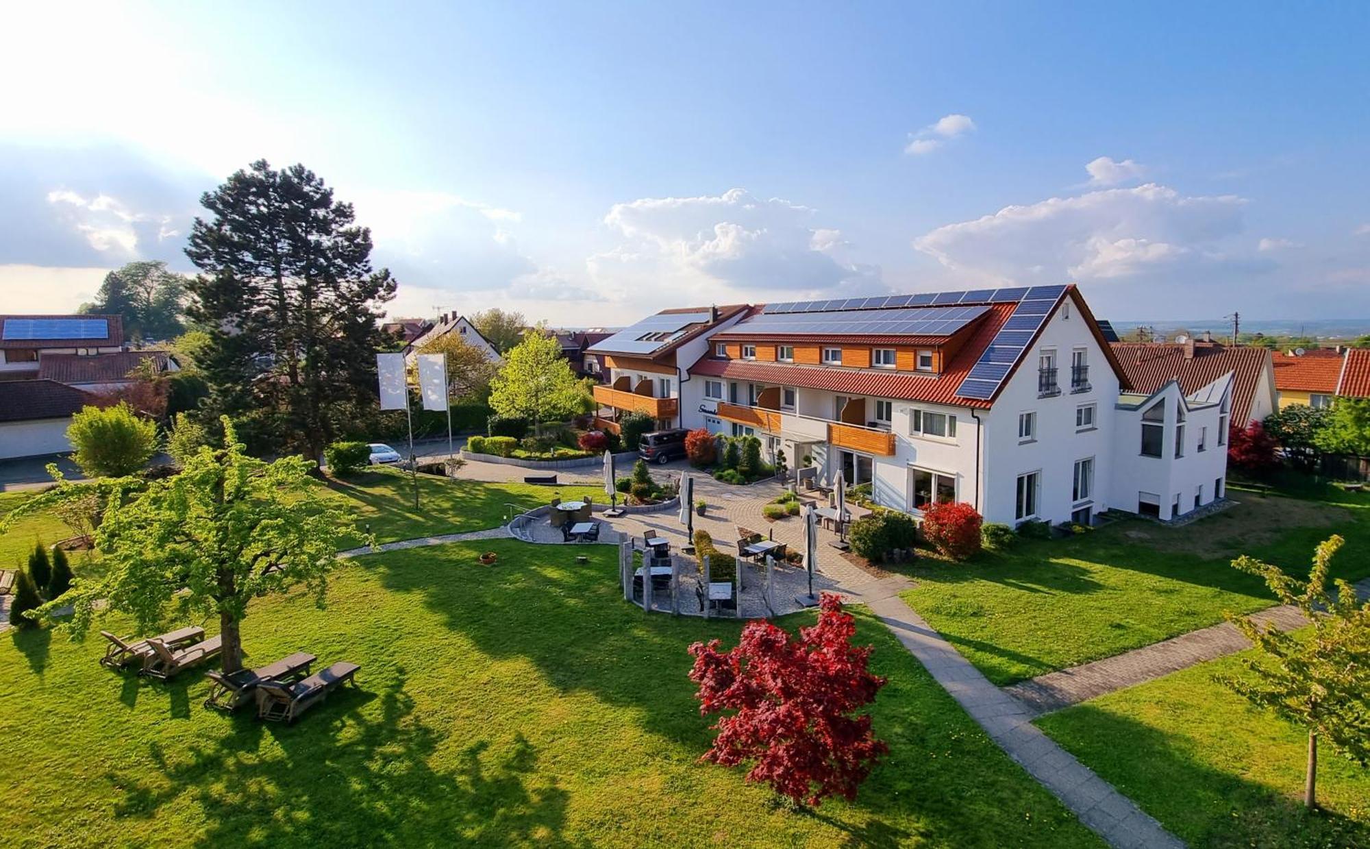 Landhotel Sonnenhalde Bad Boll Ngoại thất bức ảnh